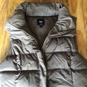 [Like New] Women's GAP Puffer Vest (S)